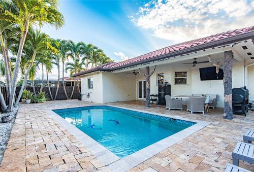 18529 Sw 97th Pl, Cutler Bay, FL, 33157-6935 | Card Image