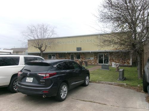 3928 Broadway St, Galveston, TX, 77550-3822 | Card Image