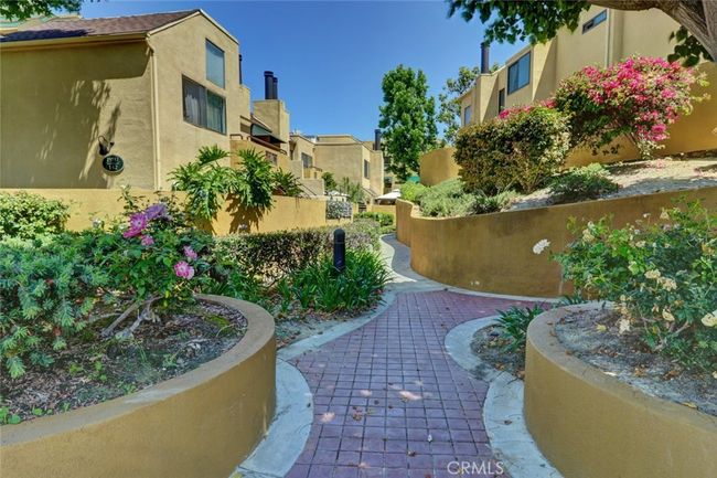 7 - 25712 Le Parc, Condo with 2 bedrooms, 2 bathrooms and 2 parking in Lake Forest CA | Image 27