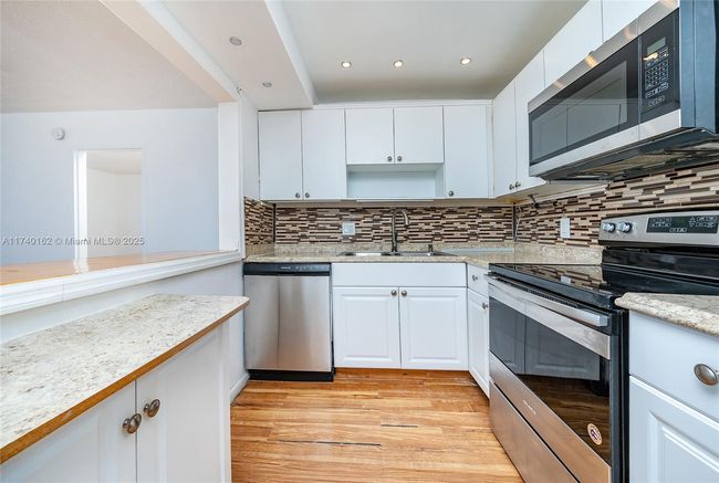 APT-807 - 13499 Biscayne Blvd, Condo with 2 bedrooms, 2 bathrooms and null parking in North Miami FL | Image 17