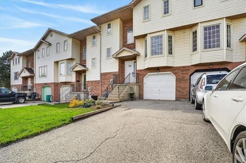 636 Grange Cres, Waterloo, ON, N2T2L9 | Card Image