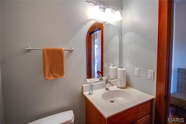 2445 Seiler Rd, House other with 3 bedrooms, 5 bathrooms and 2 parking in Alton IL | Image 31