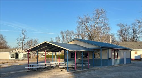 1002 S Cross Street, Robinson, IL, 62454 | Card Image