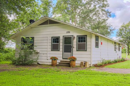 252 Vz County Road 1321, Grand Saline, TX, 75140-5212 | Card Image