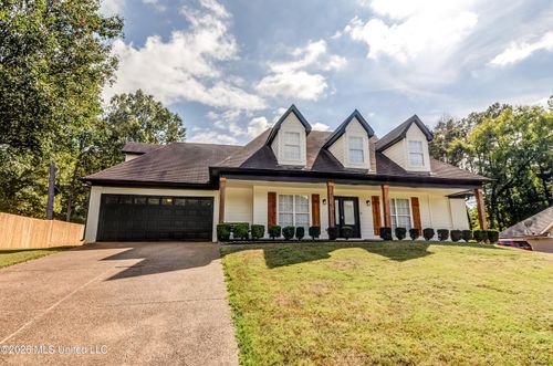 9883 Chris Dr, Olive Branch, MS, 38654-6249 | Card Image