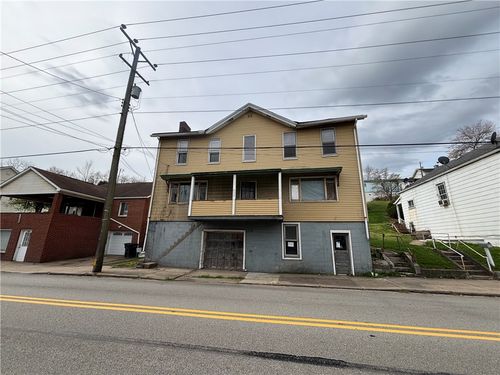 424 Main St, New Eagle, PA, 15067-1142 | Card Image