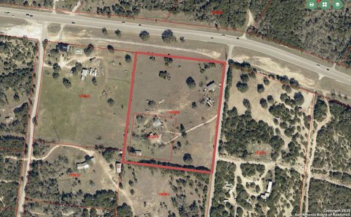 190 Gunther Ln, Pipe Creek, TX, 78063-5324 | Card Image