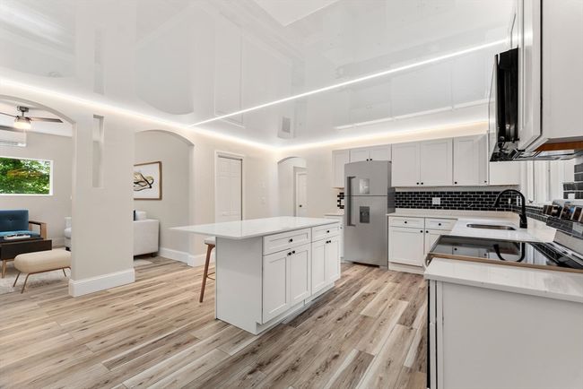 1 - 136 Academy Hill Rd, Condo with 2 bedrooms, 1 bathrooms and 1 parking in Boston MA | Image 4