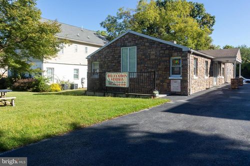 112 Ivy Ln, King Of Prussia, PA, 19406-2145 | Card Image