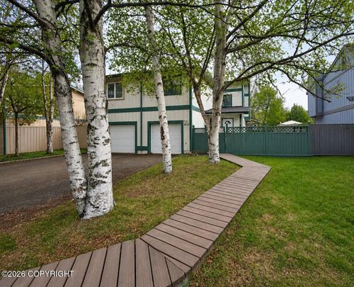8155 Country Woods Dr, Anchorage, AK, 99502-4673 | Card Image