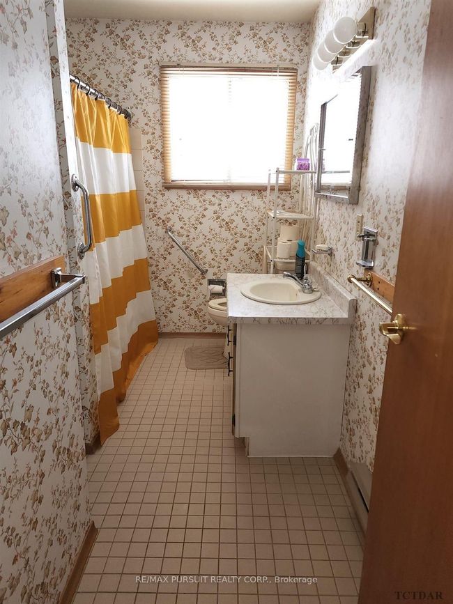 218 Roche St, House other with 3 bedrooms, 1 bathrooms and 2 parking in Matachewan ON | Image 5