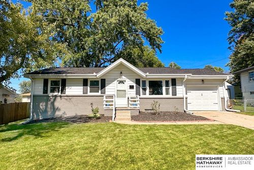 2904 Greene Ave, Bellevue, NE, 68147-1943 | Card Image