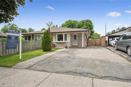 12 Shea Cres, Kitchener, ON, N2E1E8 | Card Image
