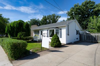 23 Lonsdale Ave, House other with 3 bedrooms, 2 bathrooms and 8 parking in Saint Catharines ON | Image 2