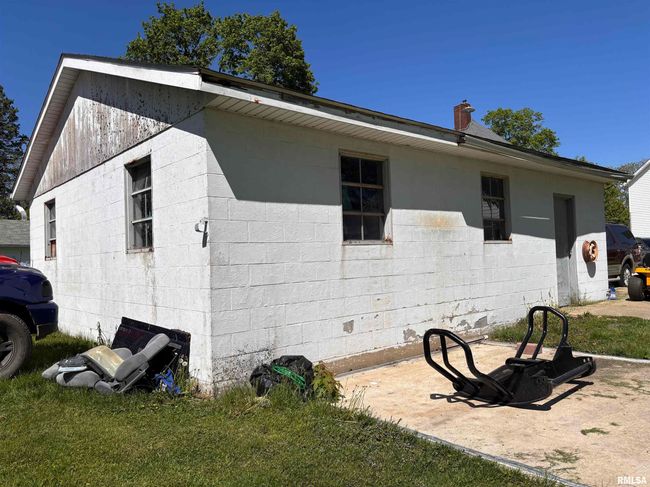 451 S Grove St, House other with 3 bedrooms, 2 bathrooms and null parking in Kewanee IL | Image 15