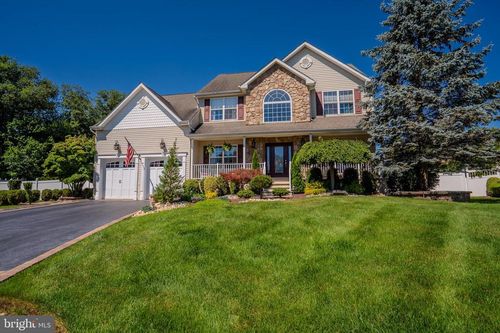 4 Dorene Ct, Monroe Township, NJ, 08831-1987 | Card Image