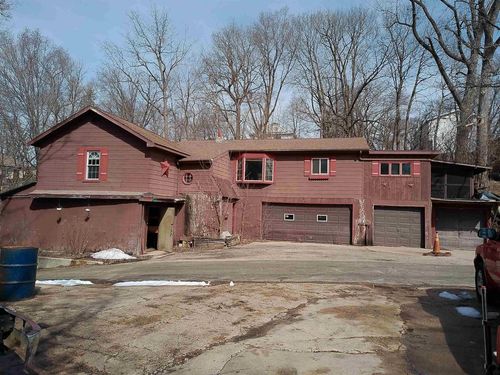 142 Beach Ave, Edgerton, WI, 53534-9324 | Card Image