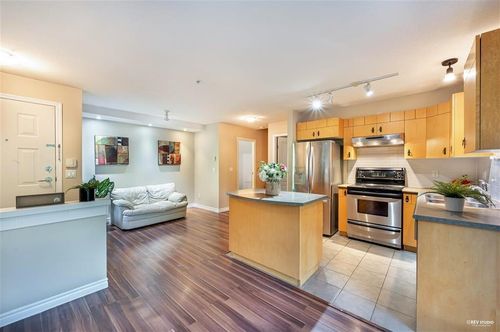 17-7488 Southwynde Ave, Burnaby, BC, V3N5C6 | Card Image