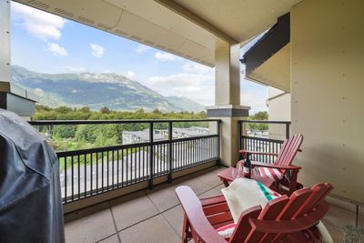 603 - 1211 Village Green Way, Condo with 2 bedrooms, 2 bathrooms and 2 parking in Squamish BC | Image 1