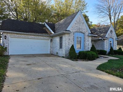 3405 Piccadilly Avenue, House other with 3 bedrooms, 2 bathrooms and null parking in Mt Vernon IL | Image 3