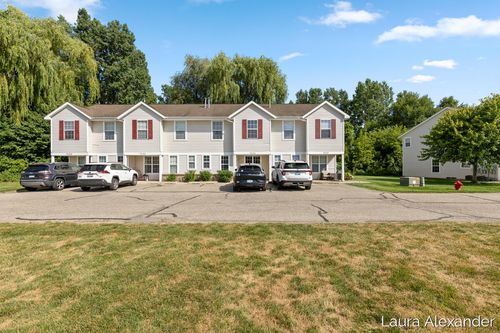 29-7034 S Cannon Place Dr, Rockford, MI, 49341 | Card Image