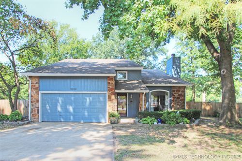 8302 S Joshua Ave, Broken Arrow, OK, 74011-7807 | Card Image