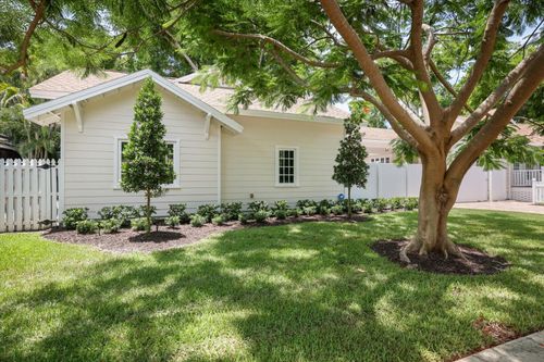 1862 Prospect St, Sarasota, FL, 34239-2215 | Card Image