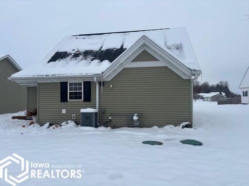 305 N Cooper St, Stronghurst, IL, 61480-5373 | Card Image