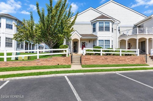 96 Tulip Ln, Freehold, NJ, 07728-4088 | Card Image