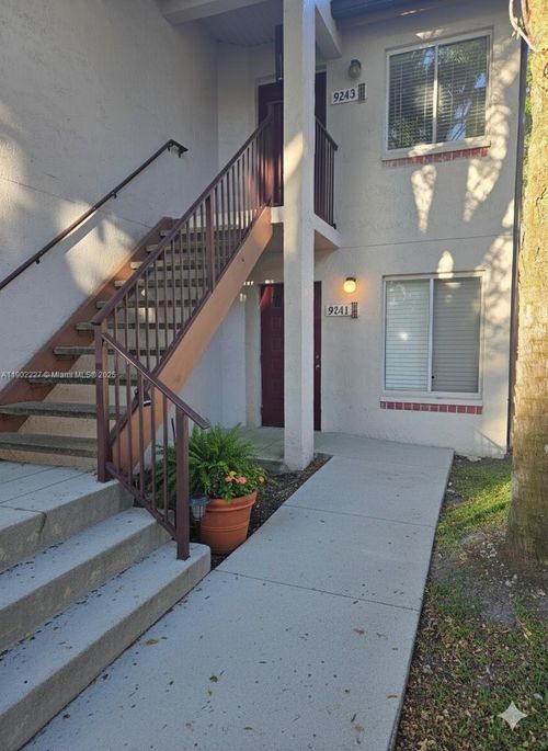 9241-9241 Sw 138th Pl, Miami, FL, 33186-7876 | Card Image