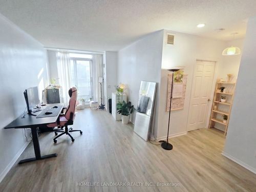 106-7398 Yonge St, Vaughan, ON, L4J8J2 | Card Image