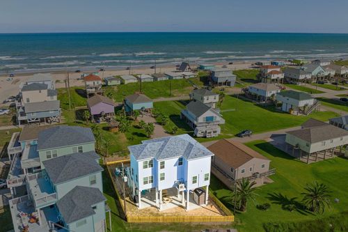 622 Crane Ct, Surfside Beach, TX, 77541-9489 | Card Image