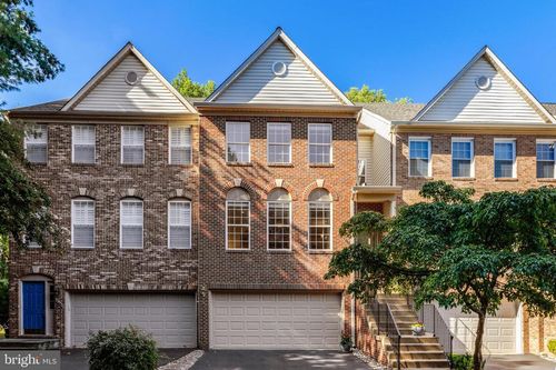 12480 Casbeer Dr, FAIRFAX, VA, 22033-4387 | Card Image