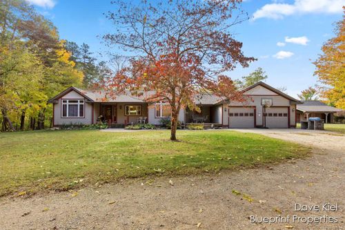 369 N Payne Lake Road, Yankee Springs Twp, MI, 49348 | Card Image