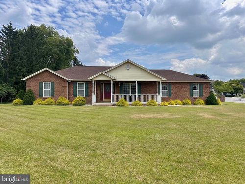 1-400 Century Drive Drive, GREENCASTLE, PA, 17225 | Card Image