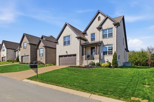 706 Brooke Cv, Mount Juliet, TN, 37122-0627 | Card Image