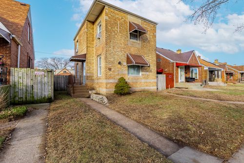 11042 S Avenue J, Chicago, IL, 60617-6734 | Card Image