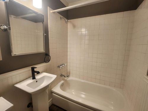 7482 Larkdale Ave, Dublin, CA, 94568-1516 | Card Image