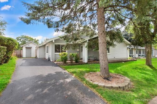 1607 W Celebrity Cir, Hanover Park, IL, 60133-5328 | Card Image