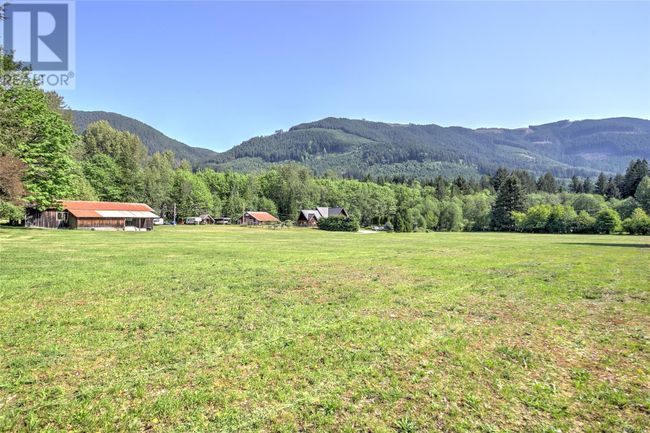 8035 Greendale Rd, House other with 4 bedrooms, 2 bathrooms and 10 parking in Lake Cowichan BC | Image 39