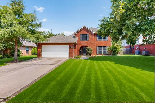 331 Ashley Oak Ln, Lake Dallas, TX, 75065-2204 | Card Image