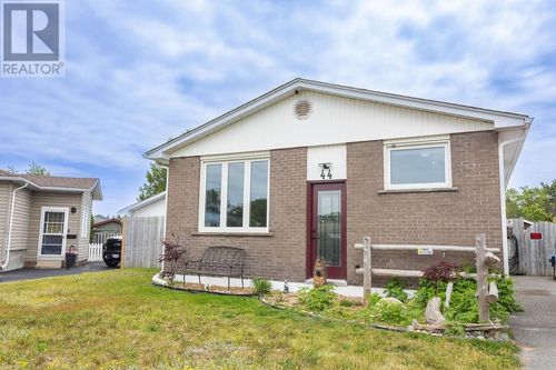 44 Sokoloski Crt, Espanola, ON, P5E1A7 | Card Image