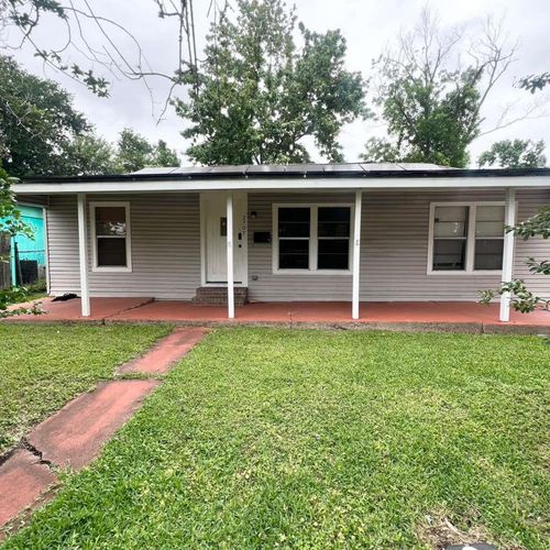 2707 Almendares Ave, Pasadena, TX, 77506-5207 | Card Image