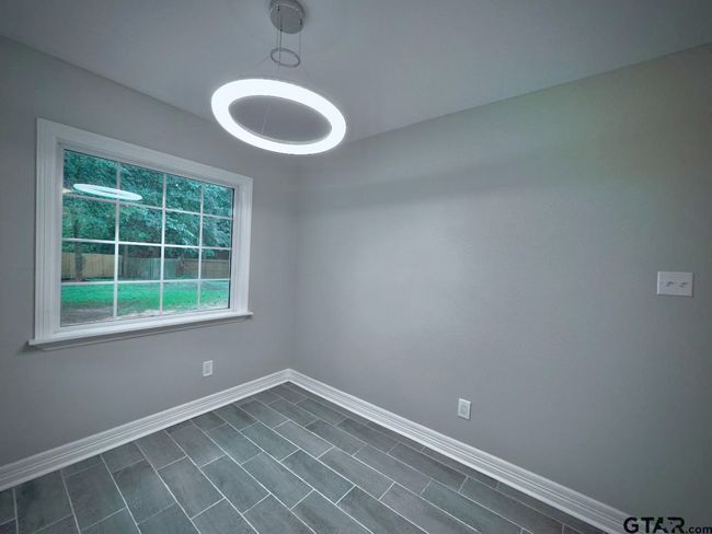 18003 Lookout Lake Cir, House other with 3 bedrooms, 2 bathrooms and null parking in Flint TX | Image 18