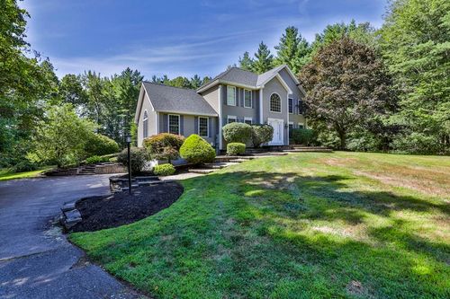 3 Hamilton Ln, Salem, NH, 03079-5604 | Card Image