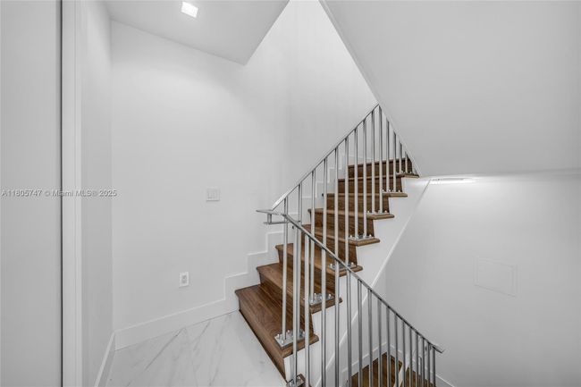 UNIT-13 - 100 S Pointe Dr, Condo with 3 bedrooms, 4 bathrooms and null parking in Miami Beach FL | Image 56