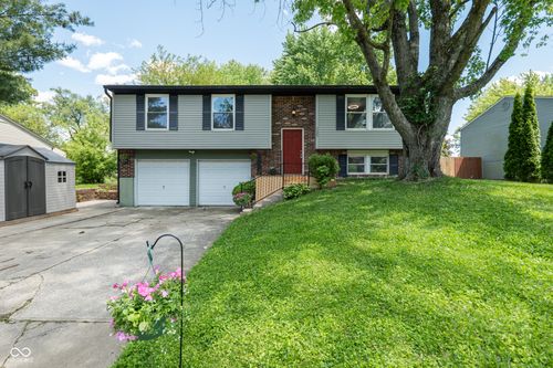 7525 Turnberry Ct, Indianapolis, IN, 46237-9656 | Card Image
