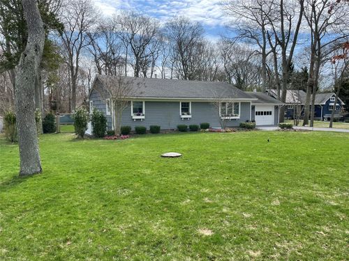 47 Beachfern Rd, Center Moriches, NY, 11934-3341 | Card Image