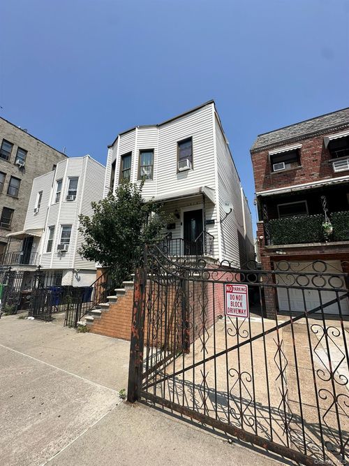 1916 Barnes Ave, Bronx, NY, 10462-3227 | Card Image