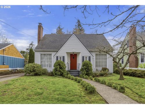 7836 N Chautauqua Blvd, Portland, OR, 97217-5925 | Card Image